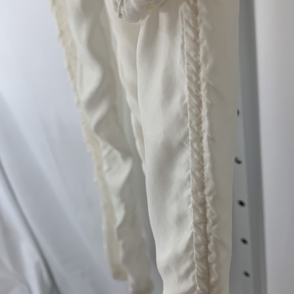 Johnny Was Pete & Greta Cargo Pants. - Picture 6 of 11